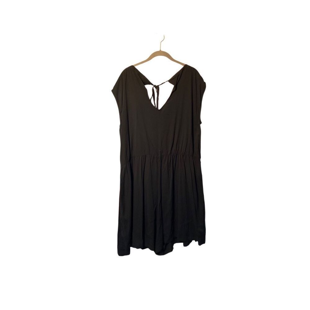 NWT, torrid women’s keyhole, black, culotte, romper, button-down size, 2